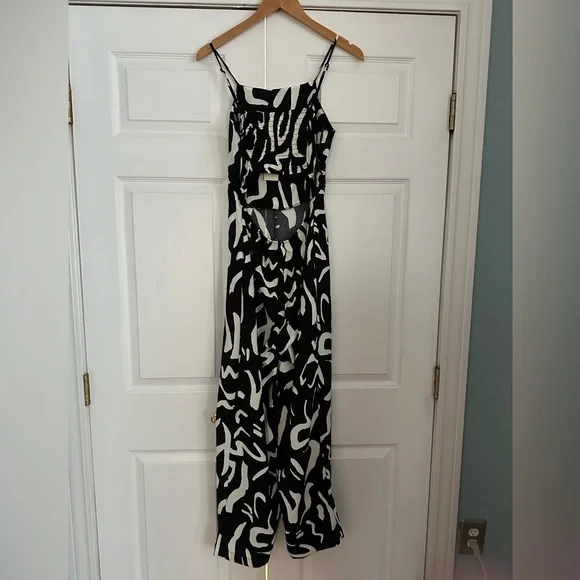Black and White Patterned Women's Jumpsuit - Picture 2 of 7
